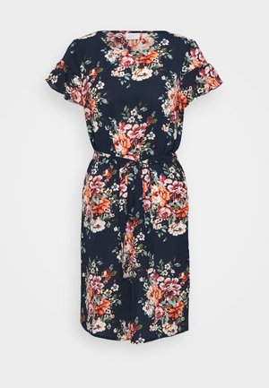 Robe bleu marine longueur genou avec manches courtes évasées, imprimé floral orange et rose, encolure ronde et ceinture assortie en tissu à la taille.