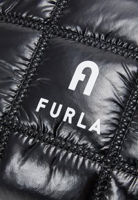 Furla Shoppingväska - black