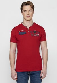 Koroshi - SHORT SLEEVE  - Apdrukāts T-krekls - rojo   red Miniatūras attēls 1