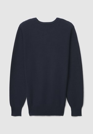 Maglione blu navy con trama a coste, scollo rotondo e maniche lunghe. Presenta un design semplice senza motivi aggiuntivi o elementi metallici.