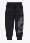 PANT - Joggebukse - black