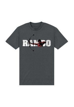 Tmavě šedé bavlněné tričko s grafikou Ramba v bílé a červené, zobrazuje postavu s lukem. Kulatý výstřih a krátké rukávy.