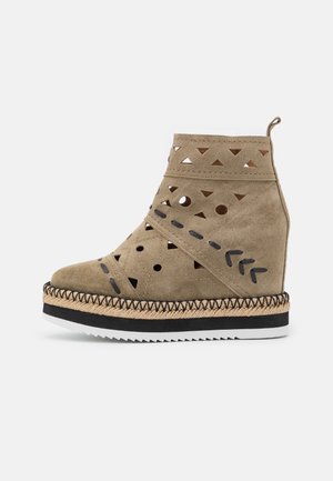 Bottines à talons hauts - khaki