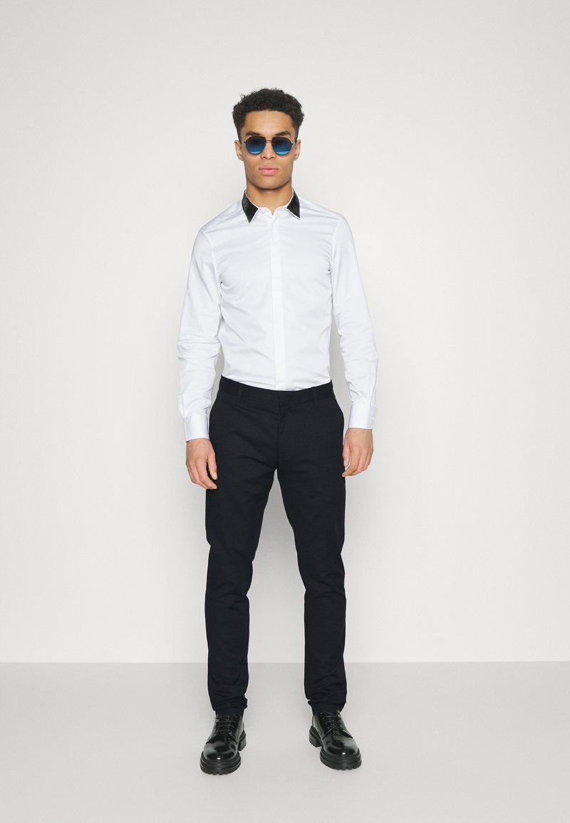 Emporio Armani - TROUSER - Trousers - japan denim, Enlarge
