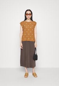 Saint Tropez BLANCA ADELE - Blusa - tobacco brown