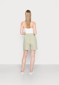 ONLY TOKYO  - Calções - desert sage