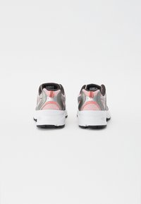 Thumbnail Image 3