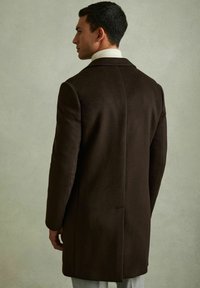 Reiss REGULAR FIT GABLE SINGLE BREASTED EPSOM - Classic coat - chocolate brown