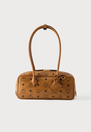 Sac à main en cuir marron avec une forme structurée, doté d'une fermeture éclair, de motifs en losanges noirs et de deux anses. Comprend une petite étiquette amovible.