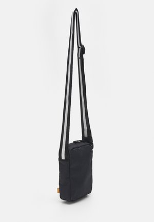 GOLD TAB MINI CROSSBODY UNISEX - Torba na ramię - regular black