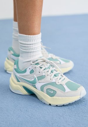 AL8 - Sneaker low - photon dust/cannon/white/coconut milk