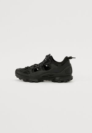 BY NATACHA RAMSAY-LEVI - BIOM C-TRAIL - Baskets basses - black