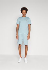 Lyle & Scott Camiseta básica - slate blue