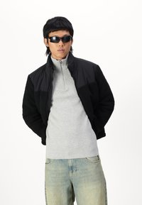 Jack & Jones PREMIUM JPRBLAMILANO HALF ZIP - Džemperis - light grey melange