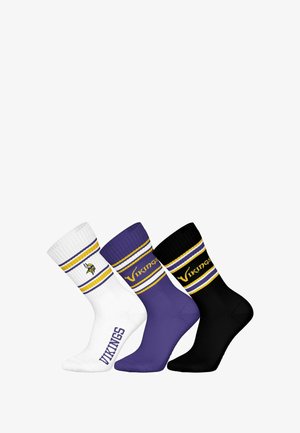 Drei Paar Crew-Socken: weiß mit lila/gelben Streifen und Logo, lila mit Streifen und schwarz mit gelben Streifen und Logo.