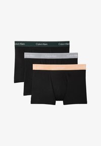 Ei valittu, black w darkest spruce wb