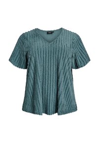 Top corto de color teal con cuello en V, que presenta rayas verticales texturizadas y detalles de fleco. Fabricado en una tela suave y ligera.