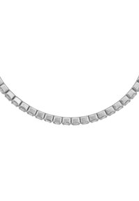 Sidabrinės spalvos kaklo grandinėlė, sudaryta iš kvadrato formos žiedų su tekstūruotais paviršiais, kurie keičiasi tarp lygiai šlifuotų ir blizgių akcentų. Apskrito dizaino.