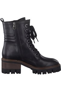 Schwarze Leder-Ankle-Boots mit einer strukturierten Oberfläche, ausgestattet mit metallischen Ösen, Schnürsenkeln und einem seitlichen Reißverschluss. Massiv, gerippte Gummisohle mit Blockabsatz.