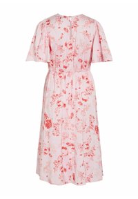 Robe midi rose clair avec imprimé floral rouge, manches courtes volantées, taille froncée et fermeture à bouton en forme de goutte au dos du col.