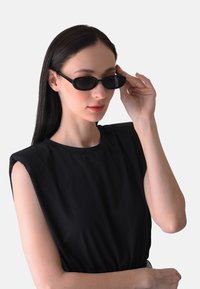 Haute Sauce Sluneční brýle - black