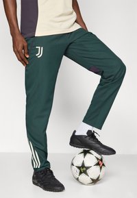 adidas Performance JUVENTUS PANT - Vereinsmannschaften - shadow green