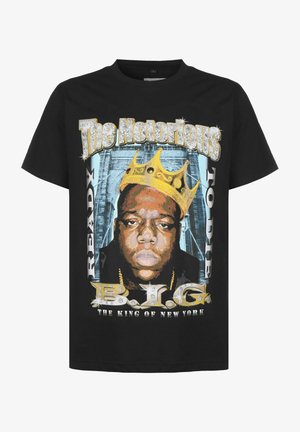 Schwarzes Baumwoll-T-Shirt mit einem Grafikdruck eines Mannes mit einer Krone und goldener Schrift, die "The Notorious B.I.G. Ready to Die" lautet.