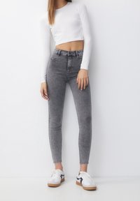 PULL&BEAR Vaqueros pitillo - mottled grey