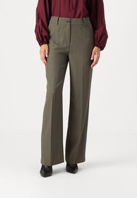 Modström GALE PANTS - Pantaloni - warm gray