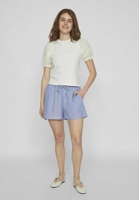 VILA HIGH WAIST - Shorts - cloud dancer