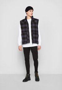 2Y Premium Tapered-Farkut - black