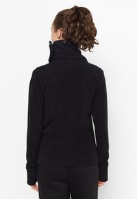 Bench Jakna iz flisa - black