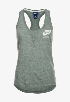 Zielony, bezrękawnik Nike z racerback, białym logo Swoosh i napisem „Just Do It” na piersi.