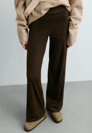 OYSHO, Pantalon classique - dark chocolate
