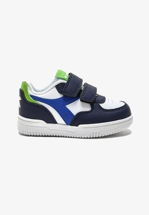 Scarpe da ginnastica blu e bianche con dettagli verdi, due fasce in velcro, materiale sintetico liscio e una suola in gomma bianca flessibile.
