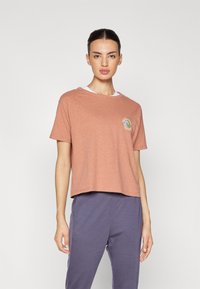 Patagonia UNITY FITZ EASY CUT RESPONSIBILI-TEE - T-shirts med print - sienna clay