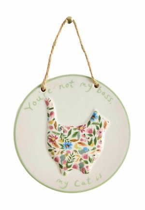 Insegna rotonda appesa con silhouette floreale di gatto e il testo "You're not my boss, my cat is" su sfondo bianco con bordo verde.