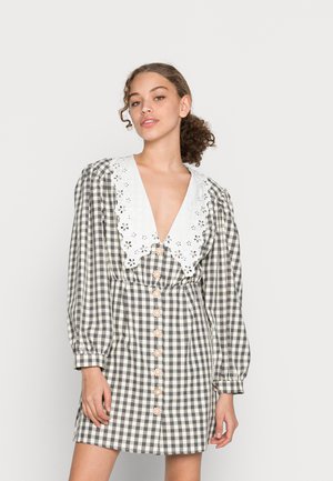 HONEY GINGHAM MINI DRESS - Košilové šaty - black/white