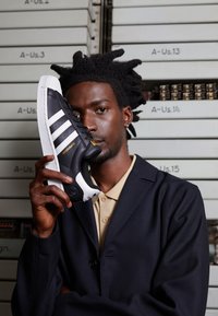 adidas Originals SUPERSTAR UNISEX - Sapatilhas - core black/footwear white/gold metallic