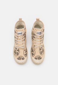 Palladium Kotníková obuv - beige