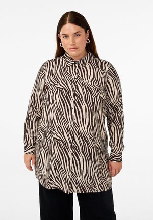 Langärmliges Hemd mit einem braun- und cremefarbenen Zebra-Muster, mit einer Knopfleiste und einem klassischen Kragen, aus einem weichen Stoff gefertigt.