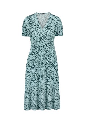 Robe bleu clair à manches courtes, longueur genou, avec un motif floral abstrait bleu foncé et un corsage à encolure en V de style portefeuille.