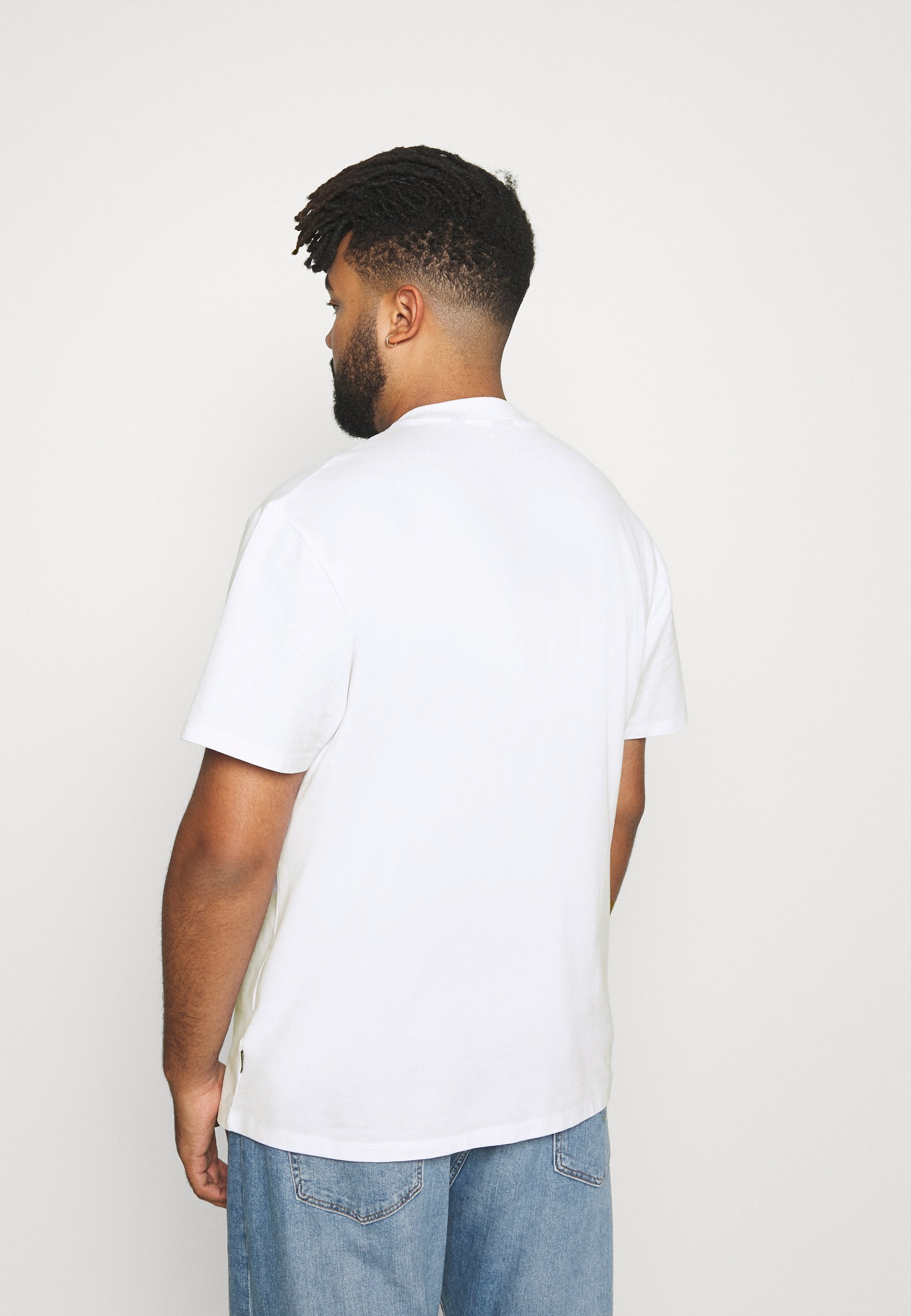 MOCK NECK TEE - Basic T-shirt - white 
