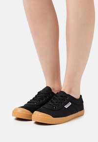 Kawasaki Tenisky - black