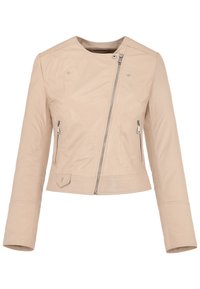 Beżowa skórzana kurtka z asymetrycznym zamkiem błyskawicznym, dwoma kieszeniami na zamek i dopasowanym krojem. Gładka faktura i minimalna ilość metalowych detali.