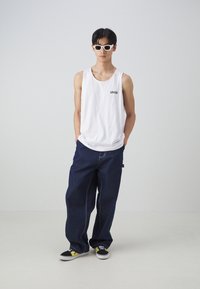 Levi's® RELAXED GRAPHIC TANK - Top - bright white
