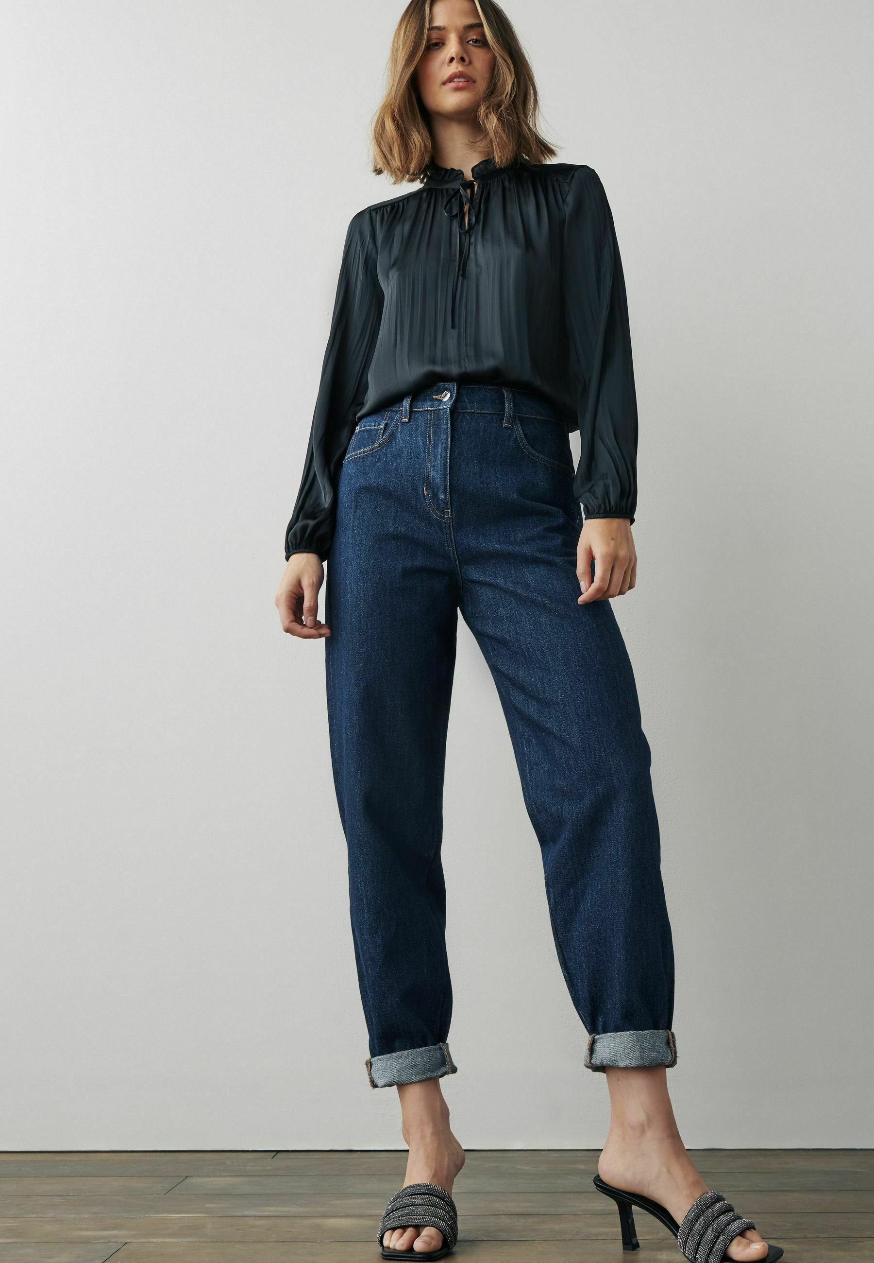 dark blue denim 