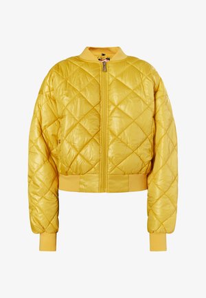 Kootud kollane pommitaja jakk, millel on tõmblukk, ribikrae ja varrukad; läikiv kangas, lühike disain ja teemantmuster.