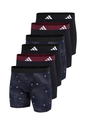 Seks par herre boxershorts i sort, navy camo med hvide mønstre og bordeaux eller sorte linninger, arrangeret i en forskudt stak.