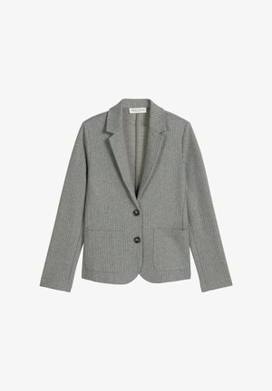 Szara marynarka w paski o dopasowanym kroju, z dwoma przednimi kieszeniami i dwoma guzikami. Wykonana z teksturowanej tkaniny, z klasycznym wycięciem klapy na klatce piersiowej.